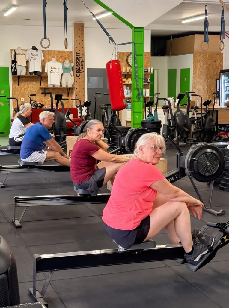 Cours seniors sur rameur chez Farmer CrossFit, Plaisir (78)